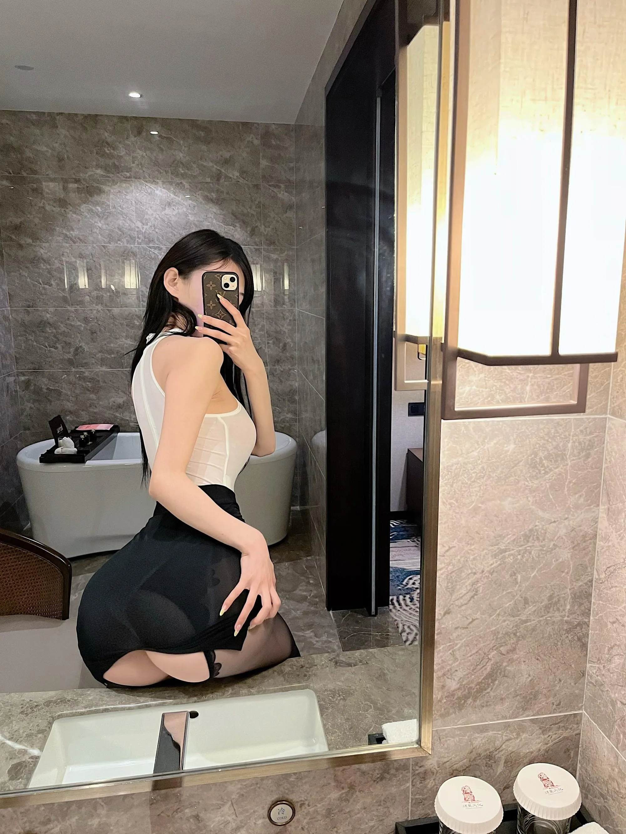 NO.051 脸红Dearie – 微密圈系列  有没有一种可能，张张秒杀你 [19P]插图7